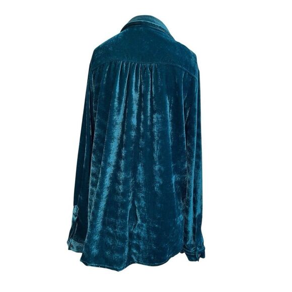 Umgee Ladies Large Soft Velvet Button Front Shirt Green Blue Chest Pockets NWT - Picture 4 of 6